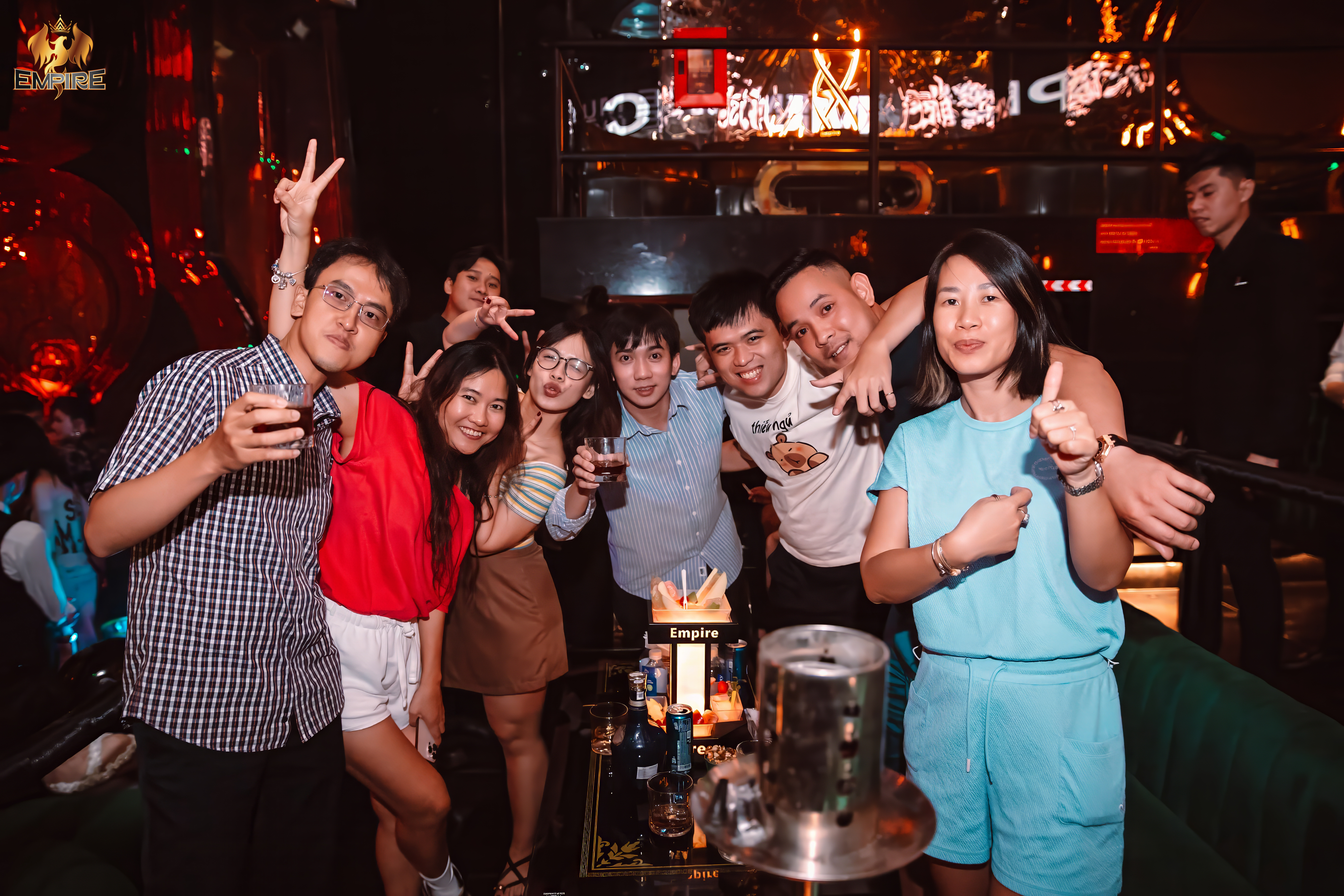 TỪ BÌNH MINH ĐẾN HOÀNG HÔN – SÀI GÒN KHÔNG NGỦ NHỜ EMPIRE CLUB