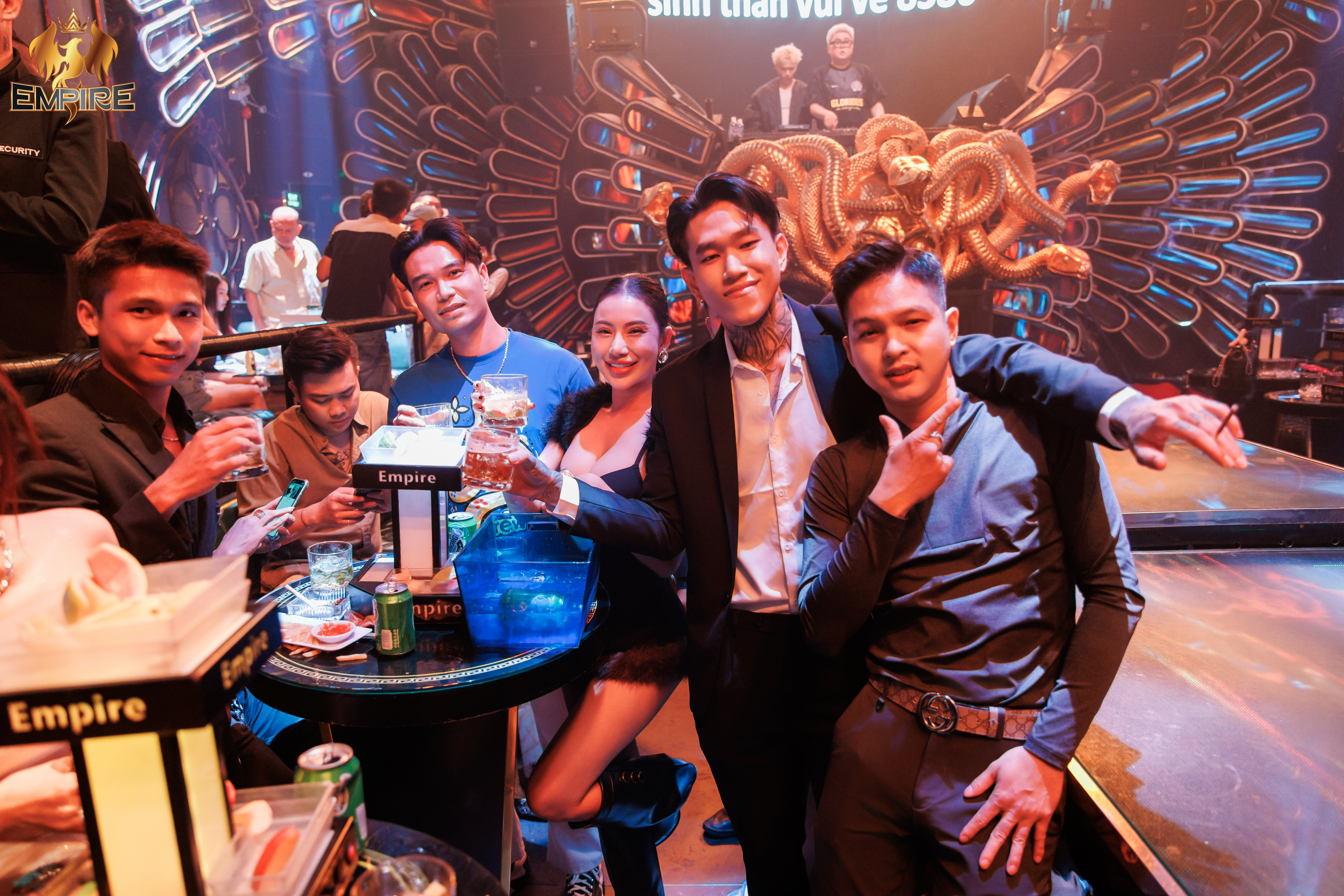 EMPIRE CLUB – MỘT ĐÊM TẠI ĐÂY CÓ THỂ THAY ĐỔI TOÀN BỘ MOOD CỦA BẠN