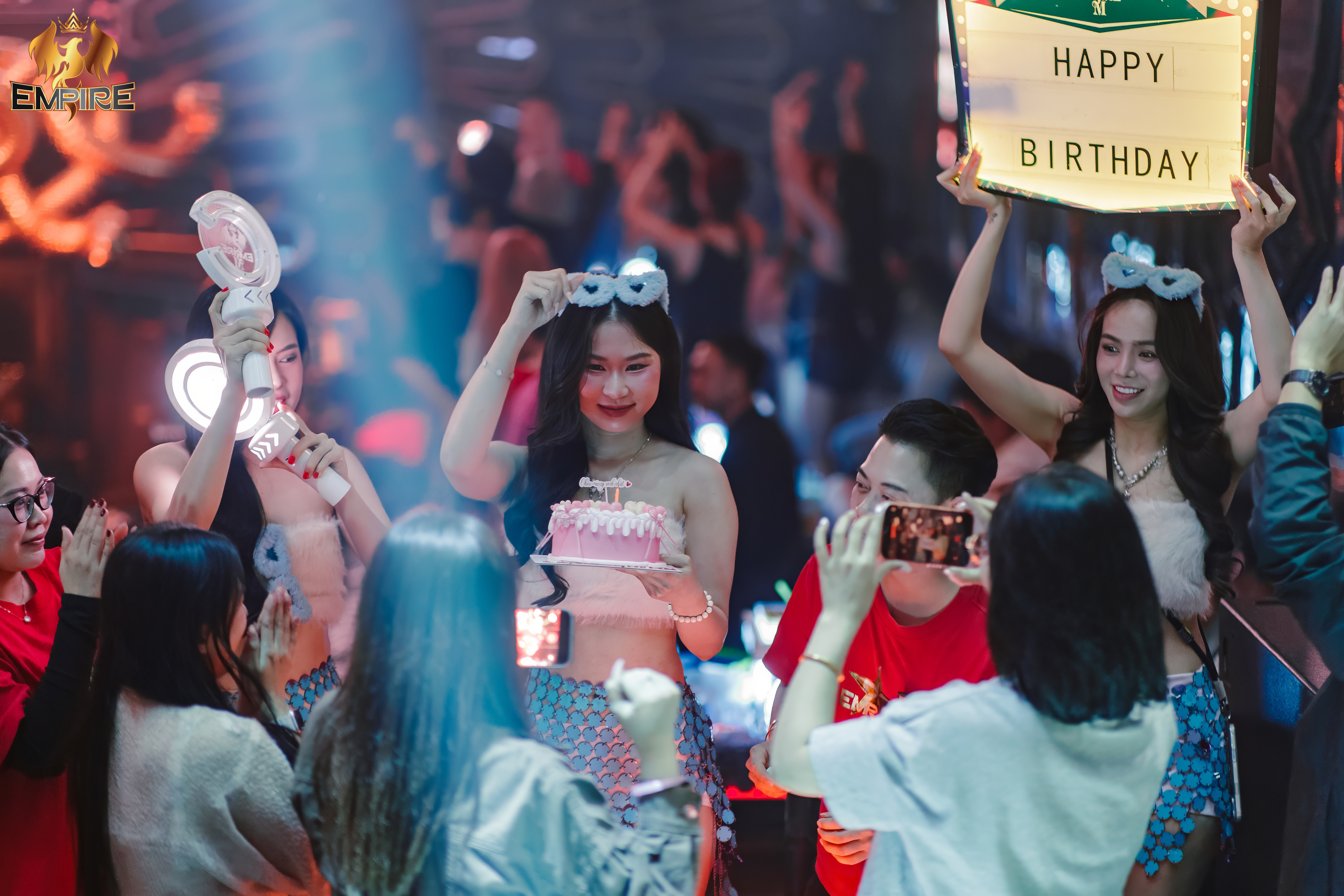 EMPIRE CLUB – NHAN SẮC NÀO ĐANG LÀM CHỦ CUỘC CHƠI TỐI NAY?