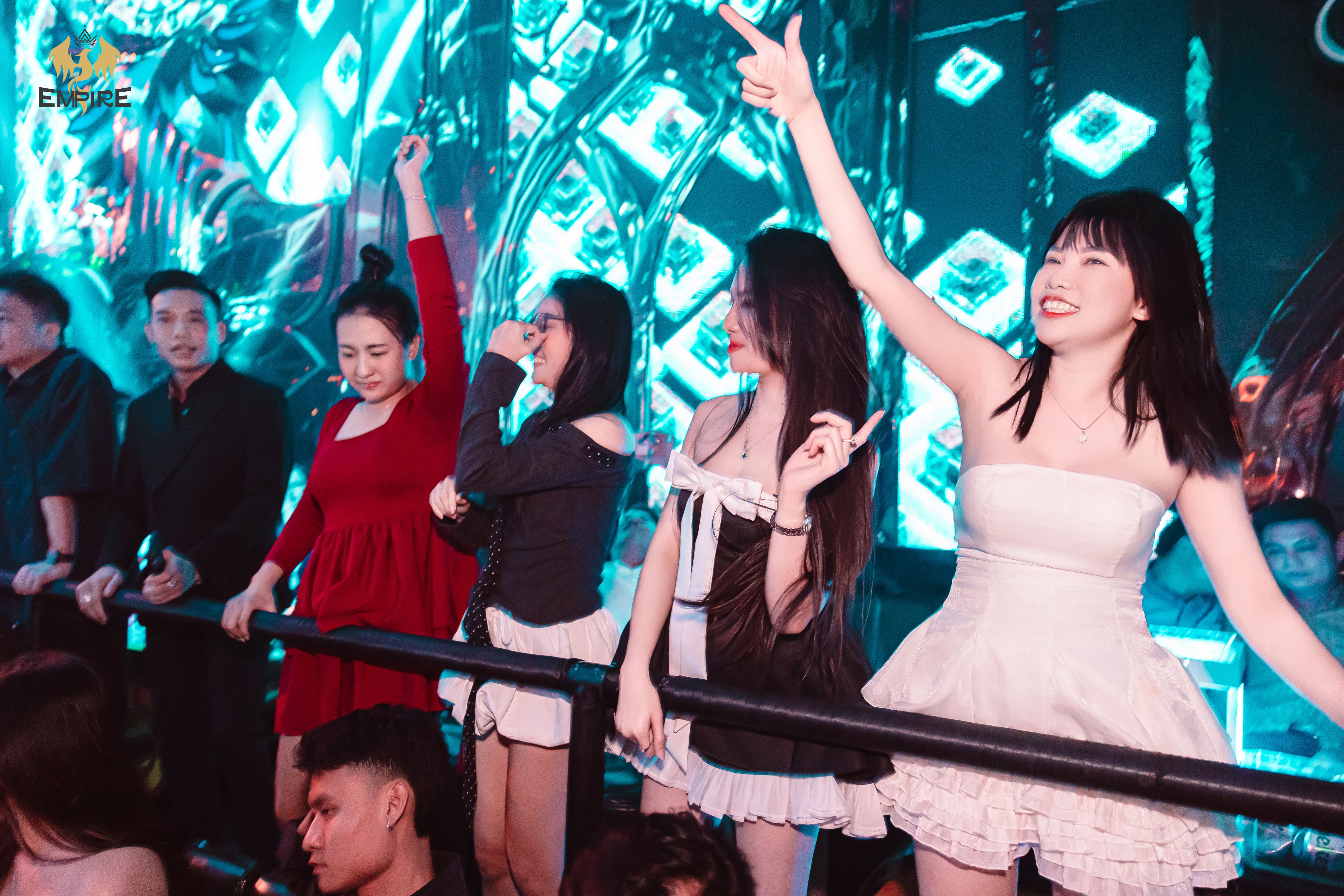 ĐẲNG CẤP THẬT SỰ KHÔNG CẦN PHÔ TRƯƠNG – EMPIRE CLUB CHỨNG MINH ĐIỀU ĐÓ