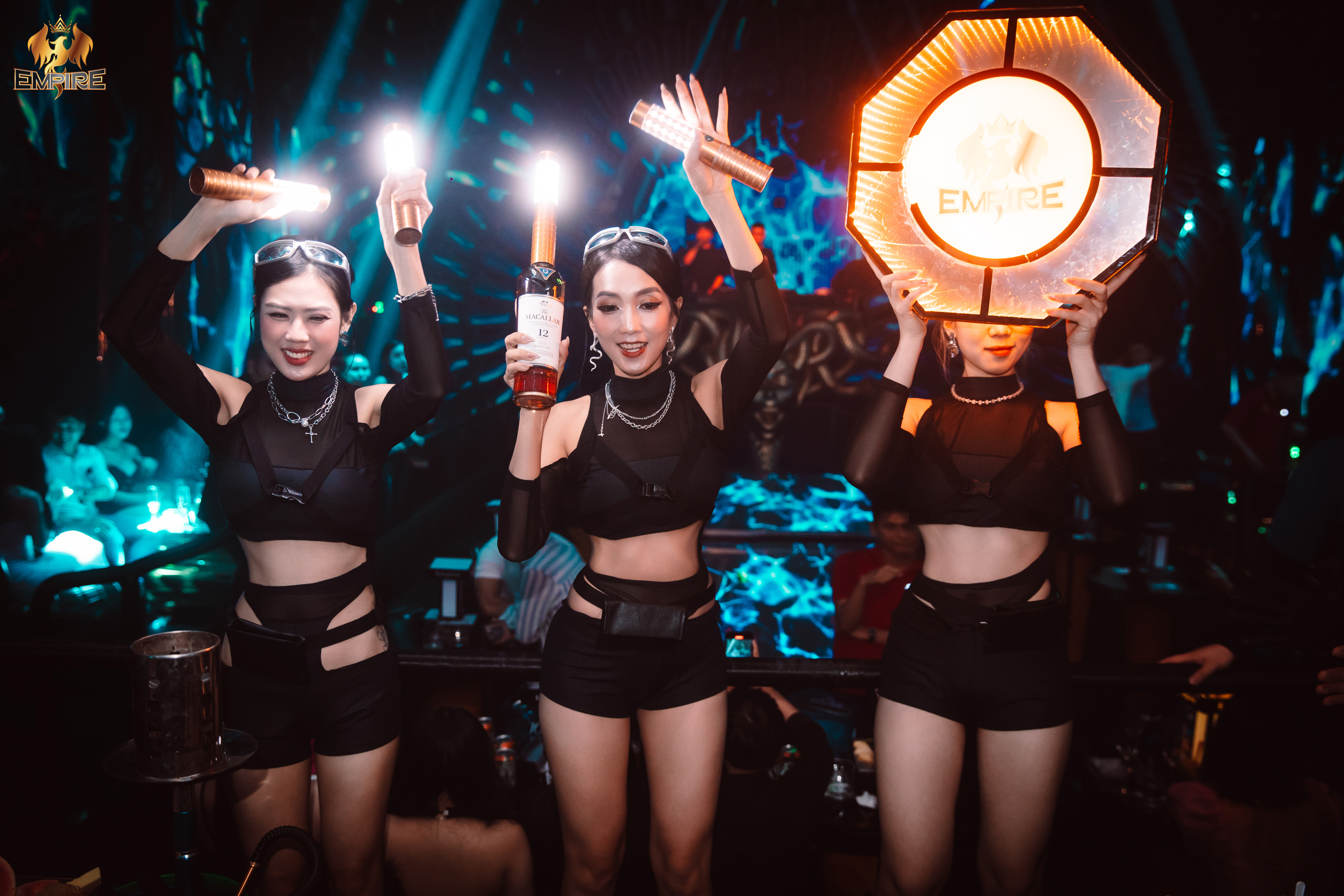 ĐÊM NAY EMPIRE RỰC LỬA – CẢ THÀNH PHỐ QUẨY CÙNG HỘI CHỊ EM XINH ĐẸP