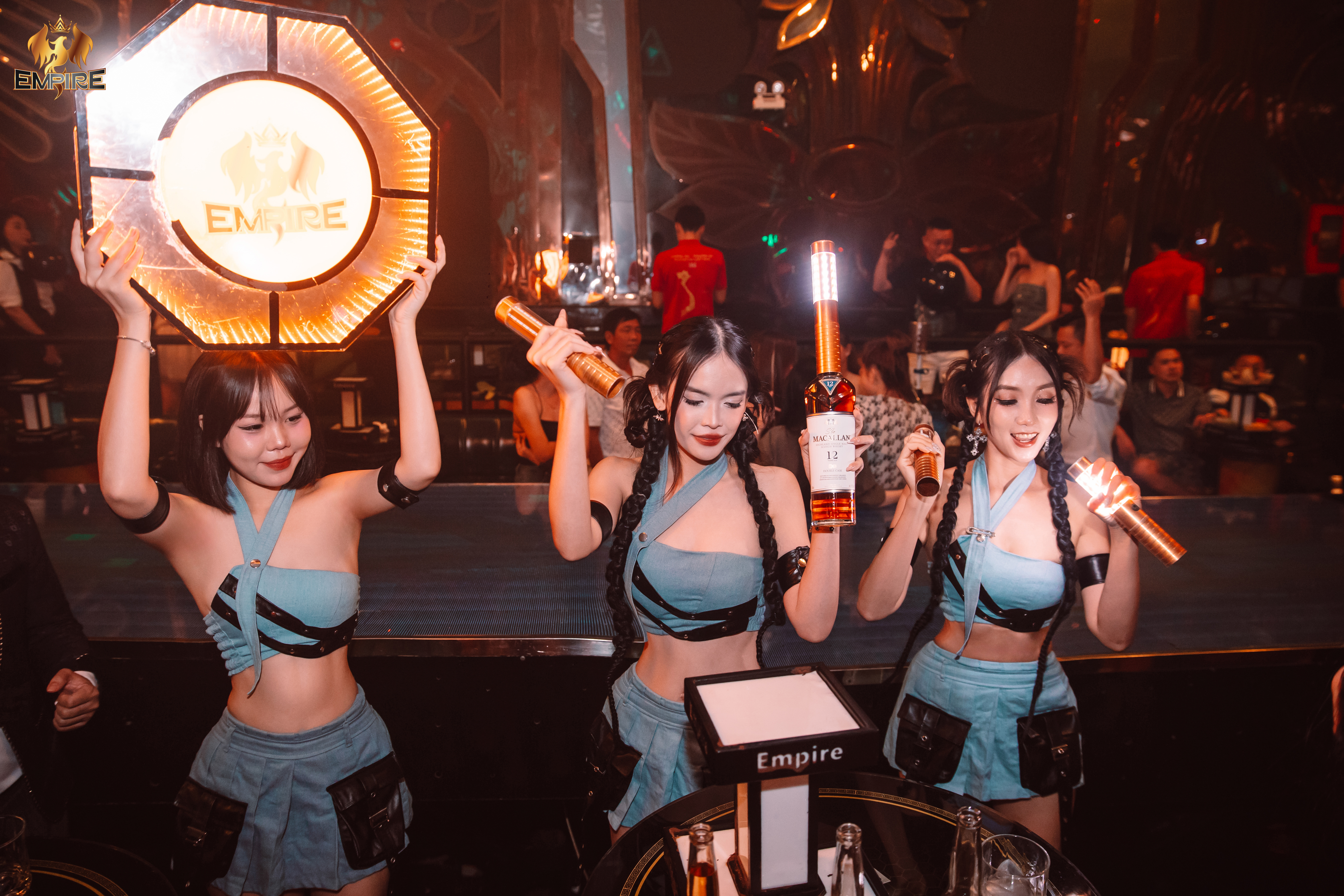 ĐẮM CHÌM TRONG NHỮNG GIAI ĐIỆU CỰC CHÁY CÙNG DÀN DANCER CHUYÊN NGHIỆP TẠI EMPIRE