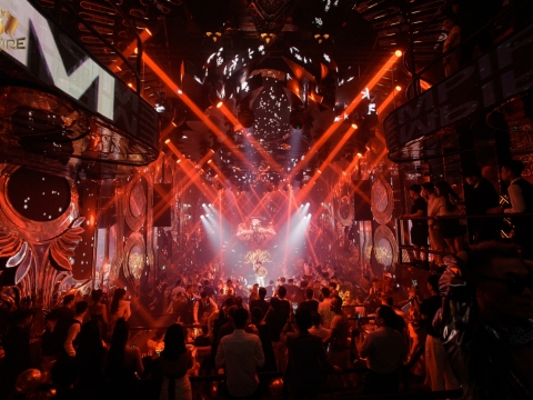 EMPIRE CLUB QUẬN 1 | QUÁN BAR CÓ “VIEW TOÀN CẢNH” ĐẸP NHẤT TP. HCM